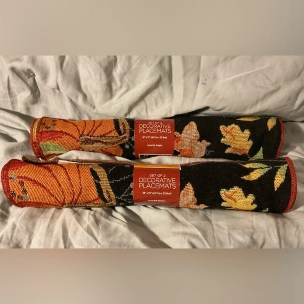 4 Thanksgiving Themed Dining Placemats. Made by Fabulous Home. 11”x13”. NWTS!